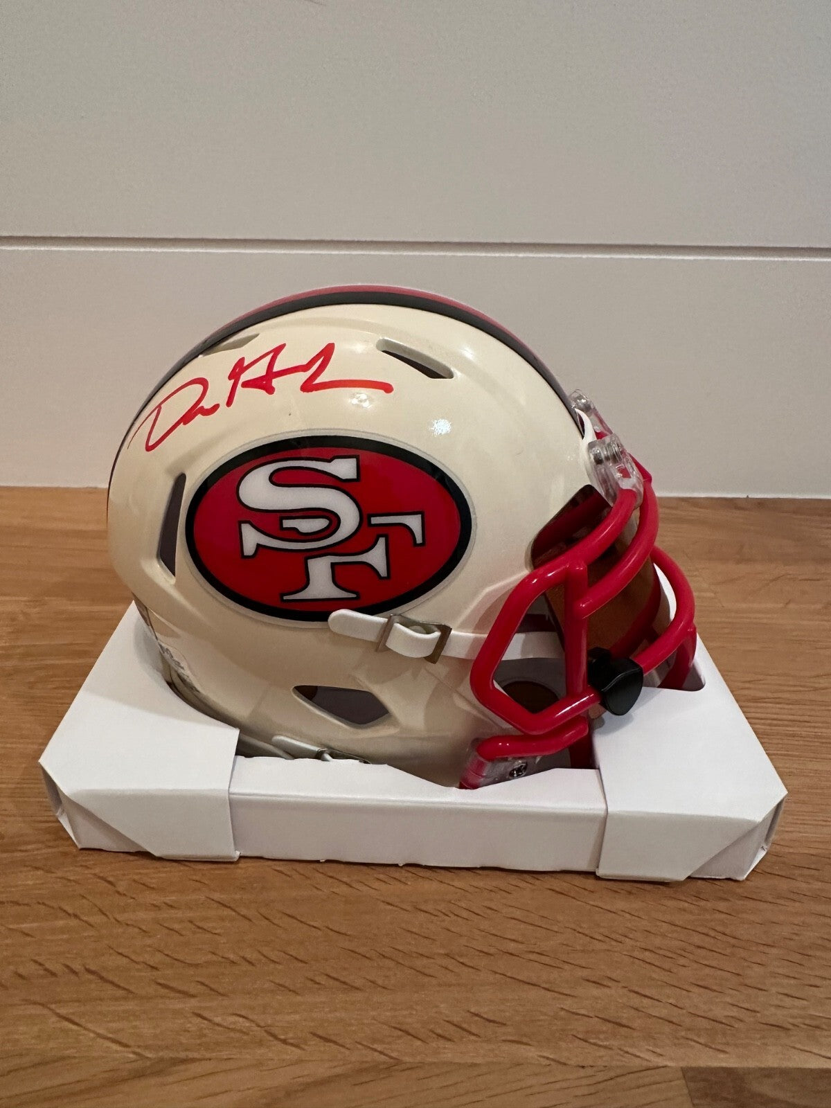 Dre Greenlaw Signed 49ers Retro Riddell Mini Helmet – Beckett Witnessed
