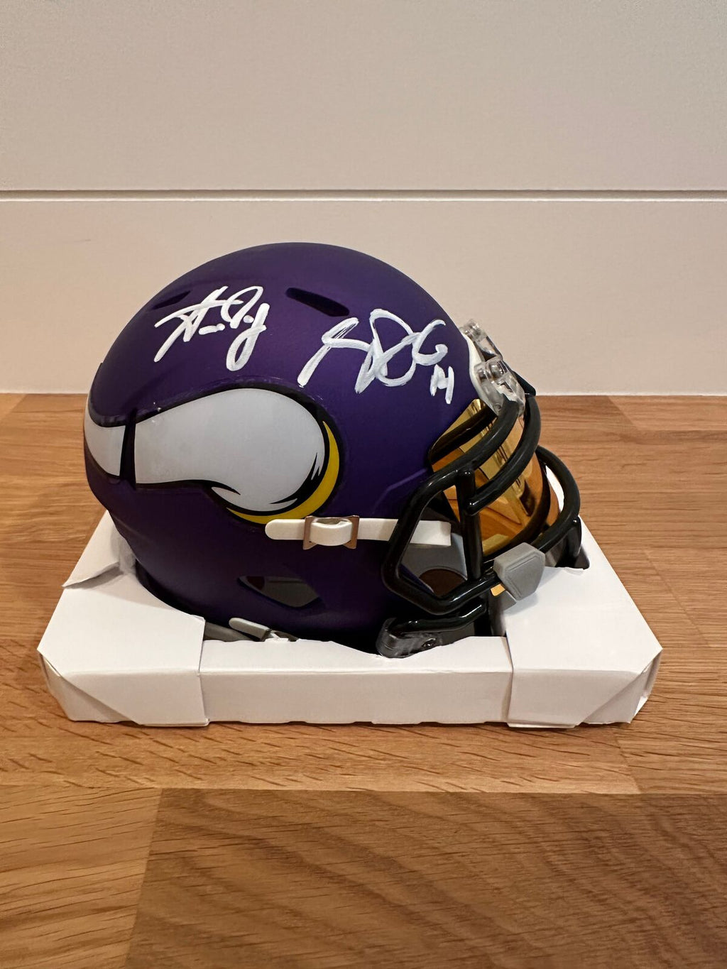 Sam Darnold & Aaron Jones Dual Signed Minnesota Vikings Riddell Mini Helmet –