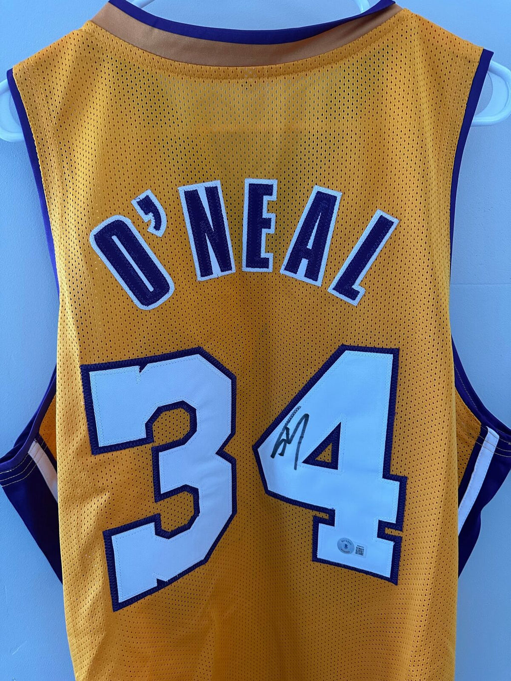 Shaquille O’Neal Signed Lakers Jersey Beckett Witnessed