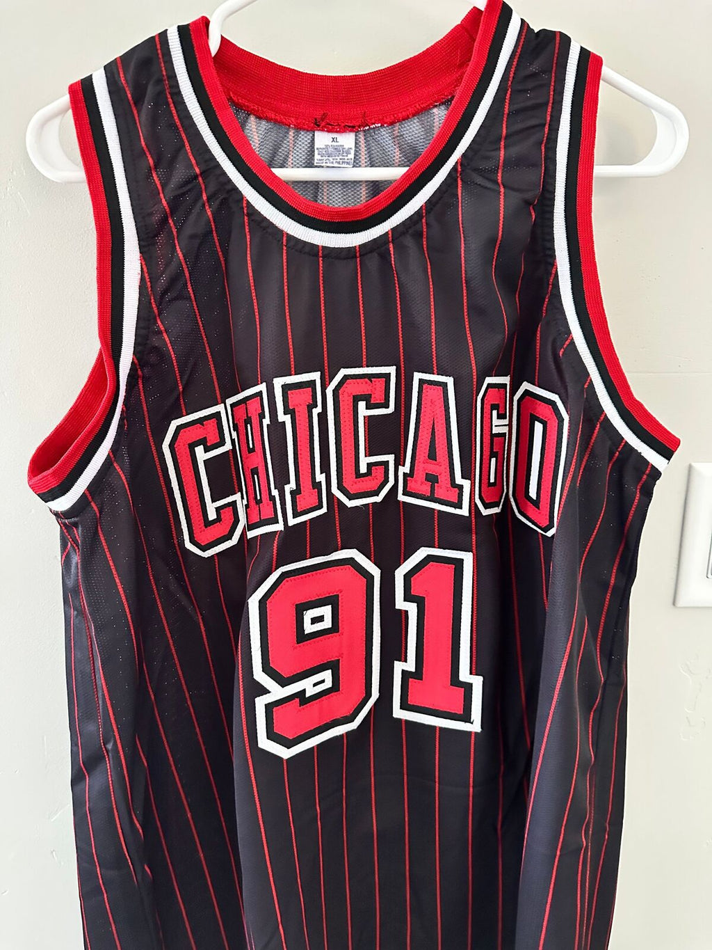 Dennis Rodman Signed Chicago Bulls #91 Jersey – Beckett Witness Certified