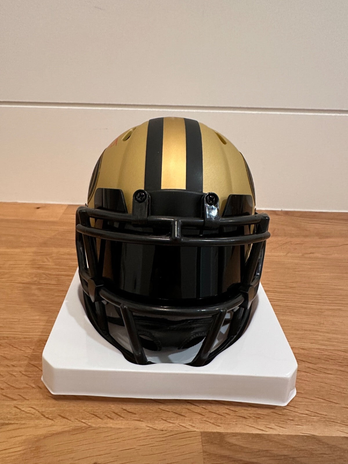Dee Winters Signed 49ers RAVE Speed Mini Helmet – Beckett Witnessed
