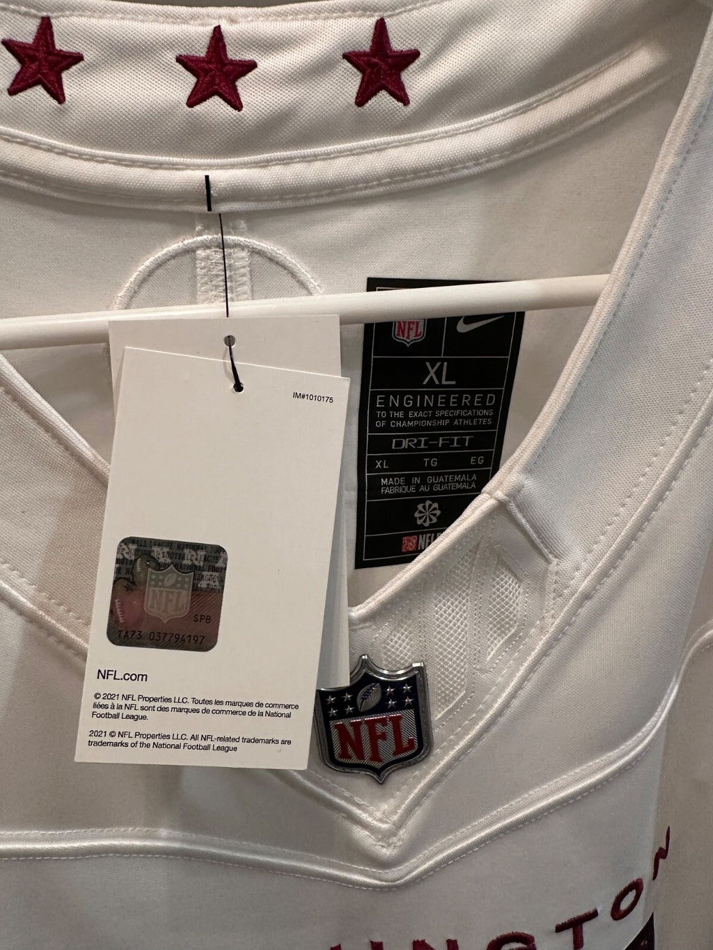 Terry McLaurin Signed Washington Commanders Nike Jersey – Beckett Witnessed – XL