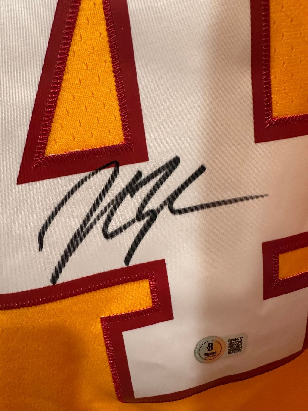 John Lynch Signed Tampa Bay Buccaneers 1995 Mitchell & Ness Jersey – Beckett